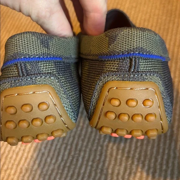 NEW Rothy's the driving loafer in Olive forest Camouflage Slip-Ons size 7.5 - Picture 8 of 9